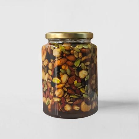 العسل بالمكسرات