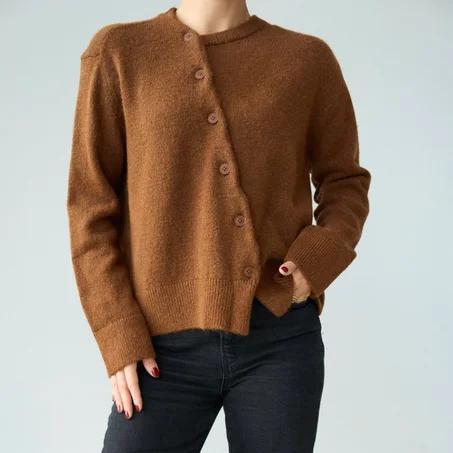 cardigan standard à boutons décalés