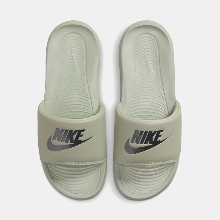 Nike Victori One