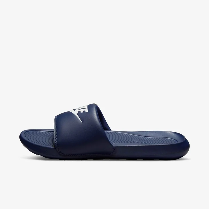 Nike Victori One