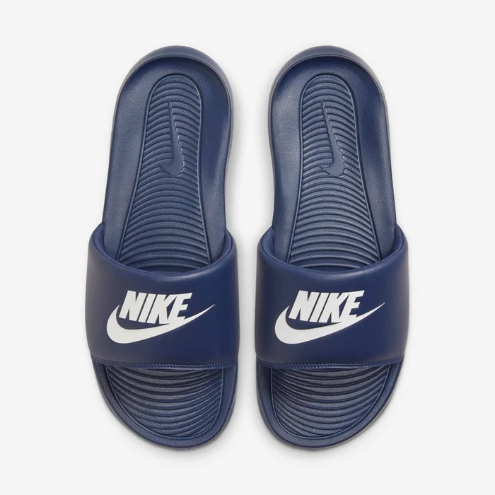 Nike Victori One