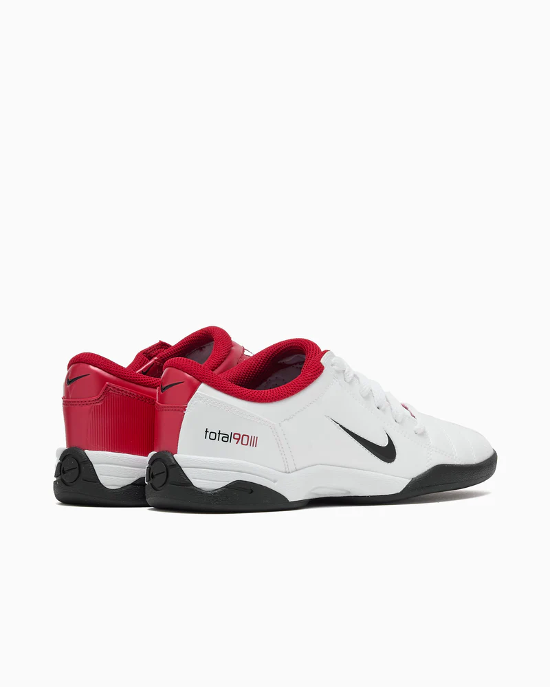 Nike Total 90