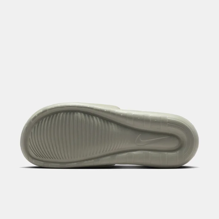 Nike Victori One
