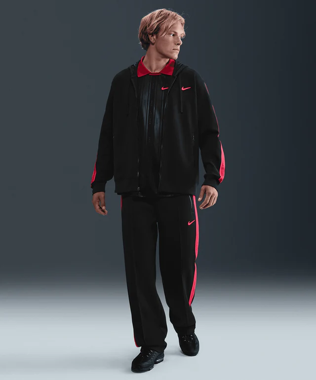 Nike Sportswear Club