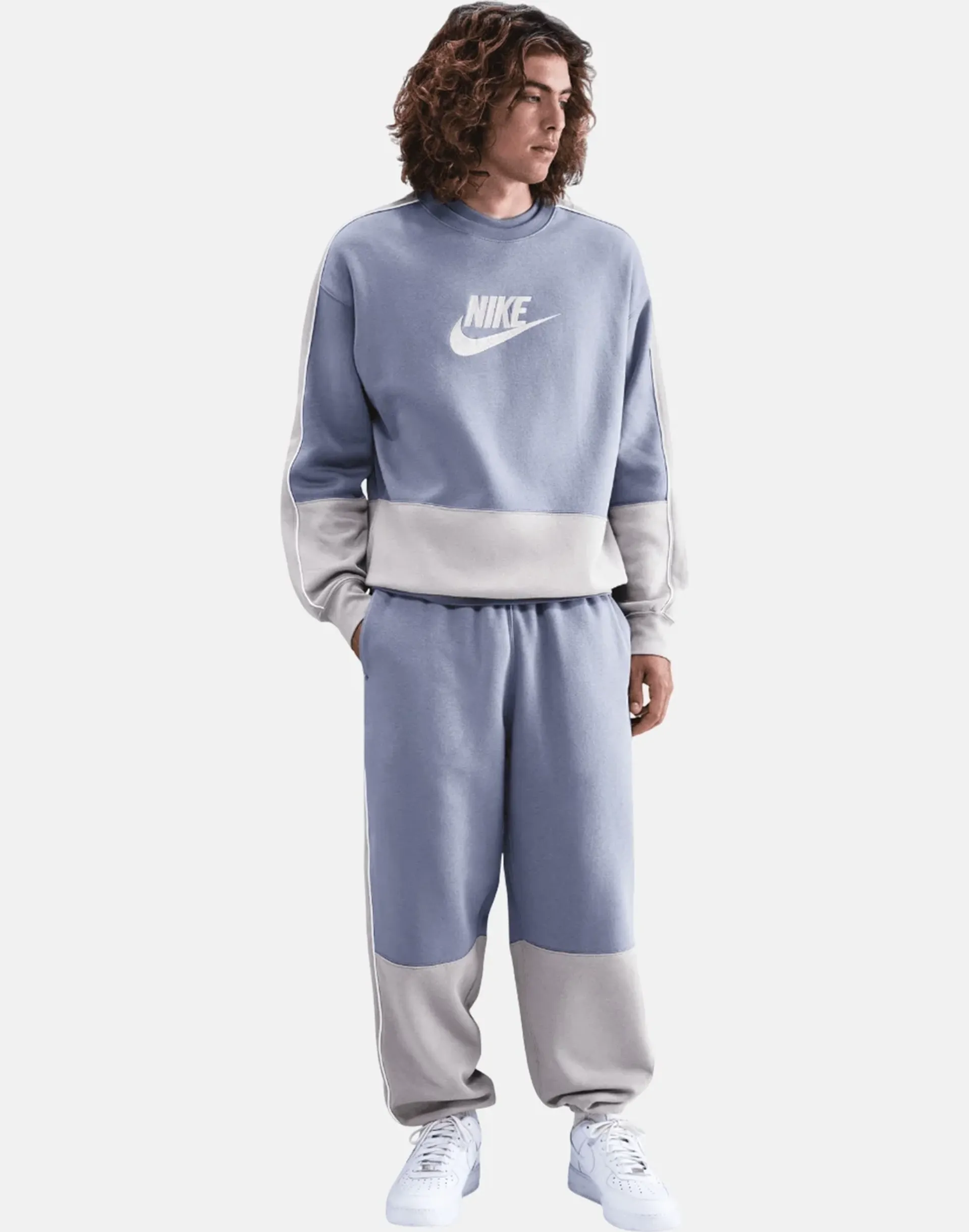 Men's Nike Club Crew Sweatshirt in Blue/Grey