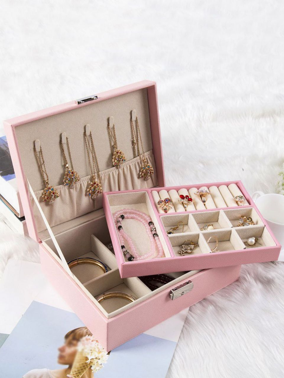 Boîte à bijoux élégante en cuir