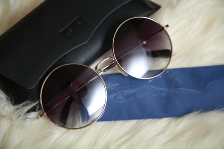 lunettes de soleil LEVIS