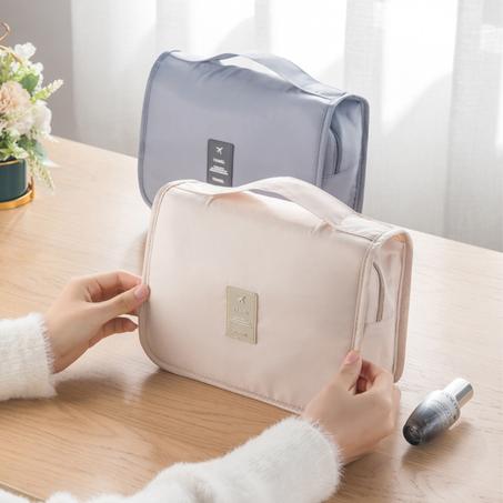 trousse de toilette suspendue 2