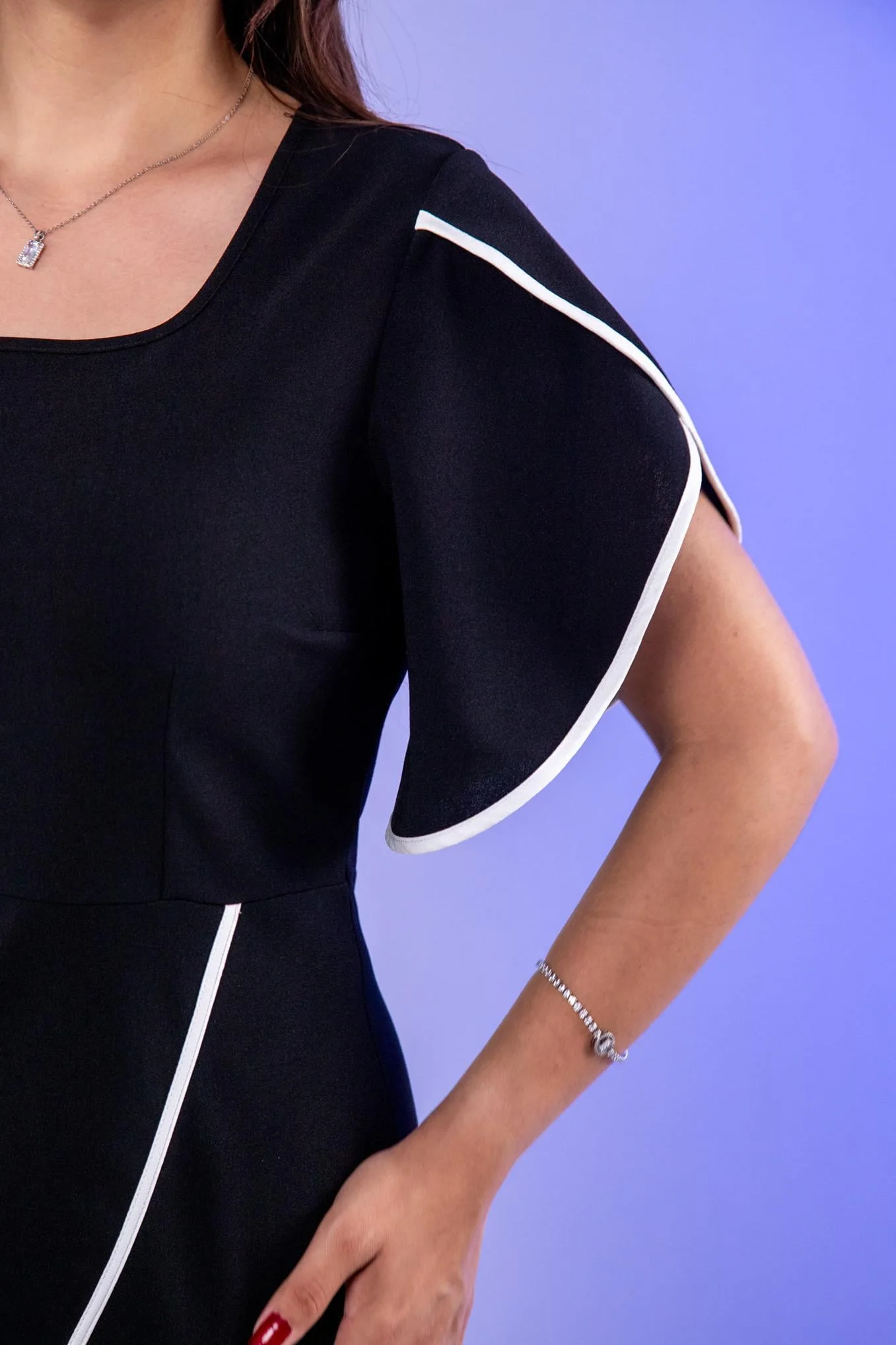 CONTOUR DRESS