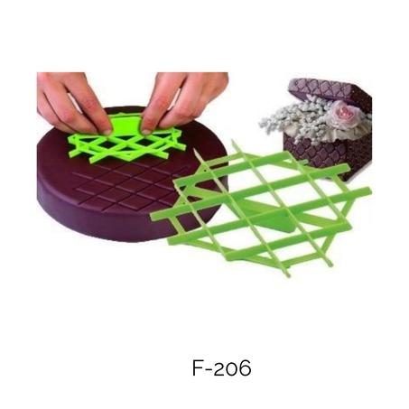 Ensemble de 10 Cutters en Plastique Effet Matelassé