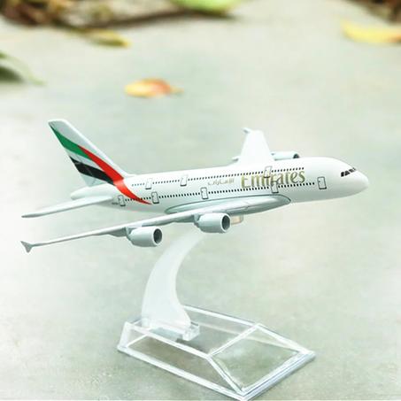 Airplan Model Emirates A380