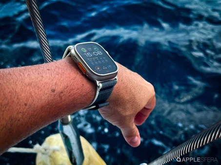 ساعه ابل الترا 2 (نظام تحديد المواقع + شريحة اتصال، مقاس 49 ملم) إطار تيتانيوم مع حزام قماشي ألباين نيلي - مقاس صغير