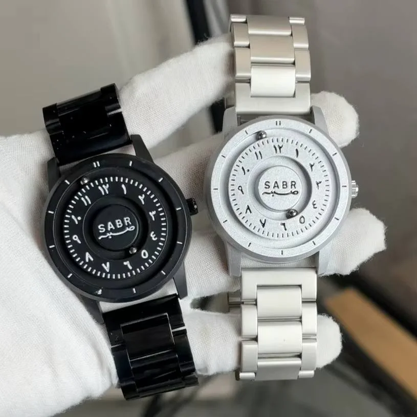 Montre SABR magnétique – Élégance & Caractère