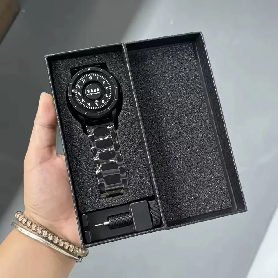 Montre SABR magnétique – Élégance & Caractère