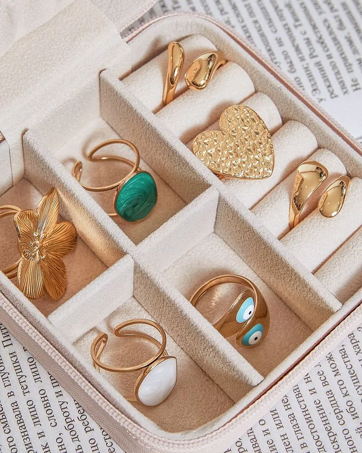 boite à bijoux                                 صندوق المجوهرات