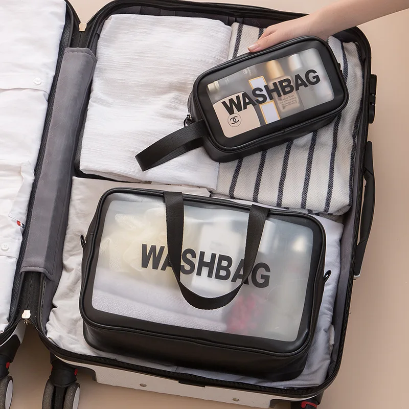 trousse de toilette      حقيبة التجميل