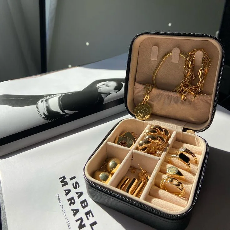 boite à bijoux                                 صندوق المجوهرات
