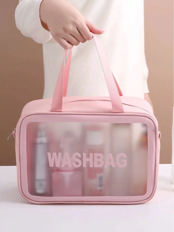 trousse de toilette      حقيبة التجميل
