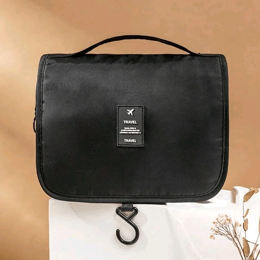 Trousse de toilette   حقيبة التجميل