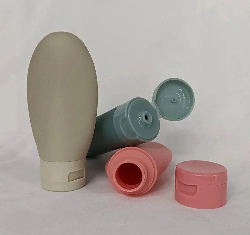 Set de flacons de voyage  مجموعة عبوات السفر