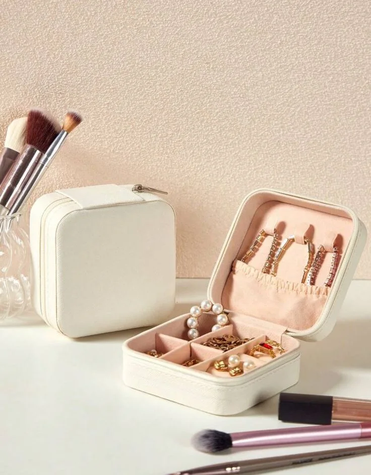 boite à bijoux                                 صندوق المجوهرات