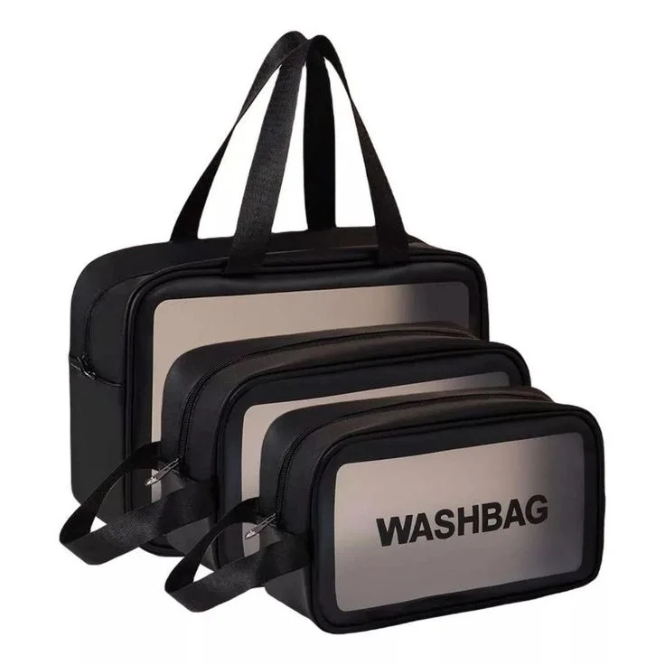 trousse de toilette      حقيبة التجميل