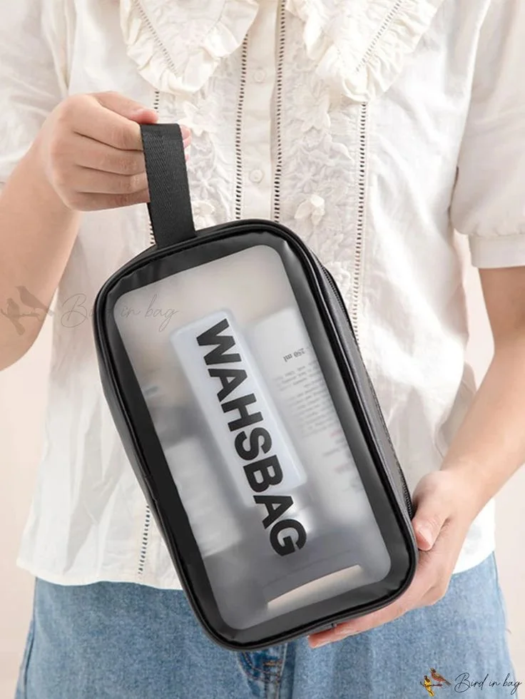 trousse de toilette      حقيبة التجميل