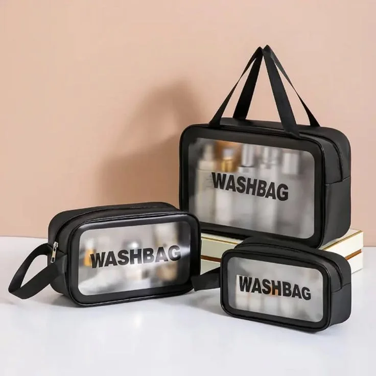 trousse de toilette      حقيبة التجميل
