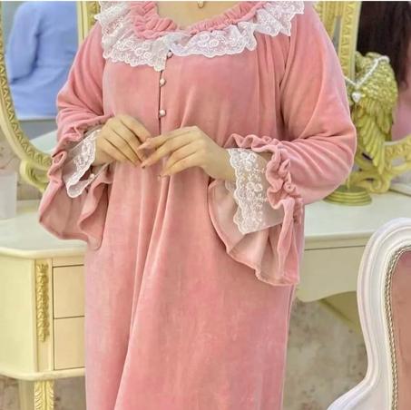 بيجامة طويلة موبرة  بالشبكة فالسدار وفالدين 🥰😍