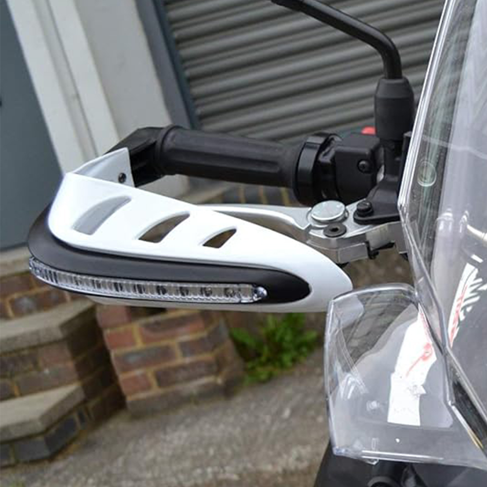 Garde a main pour moto avec cligneton