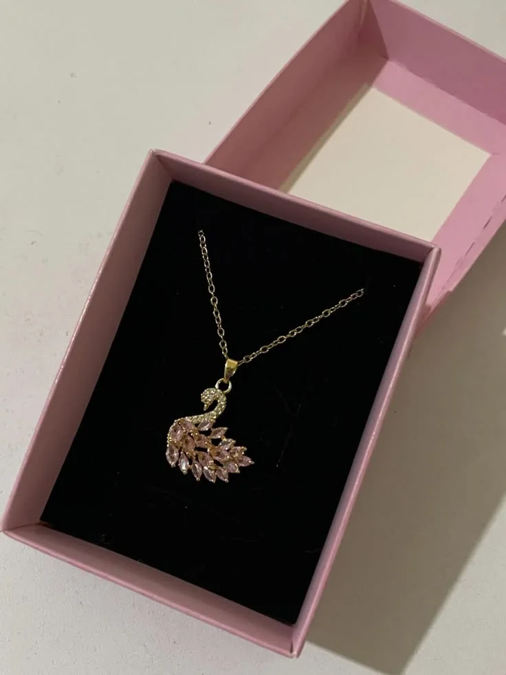 Collier   Swan– Élégance Intemporelle