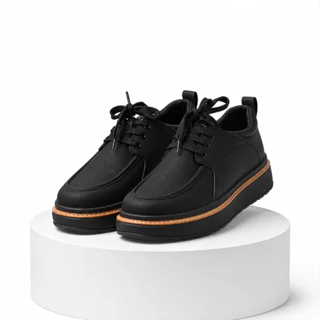 حذاء ماركة BERSHKA