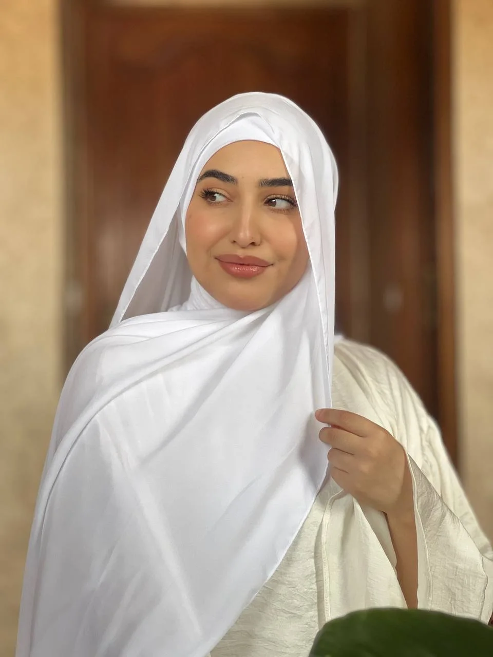 حجاب بالبوني (أبيض)