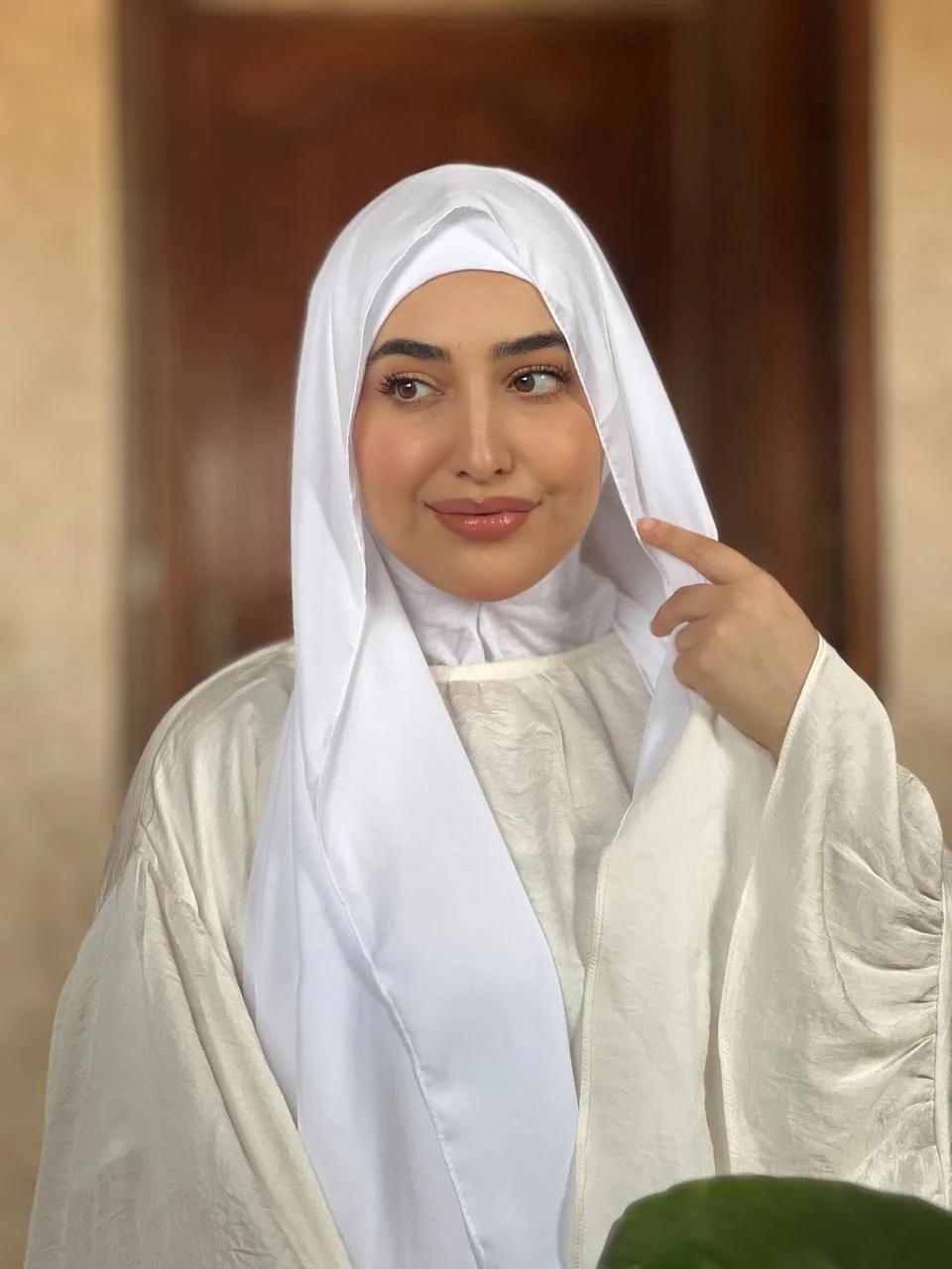 حجاب بالبوني (أبيض)