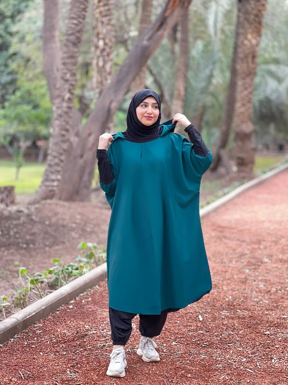 طقم الرياضي اخضر بترولي