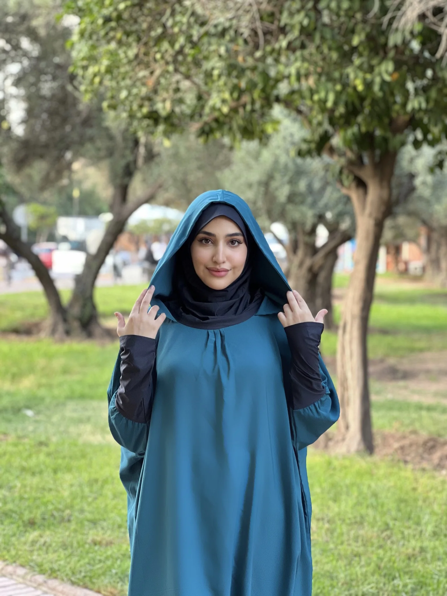 طقم الرياضي اخضر بترولي