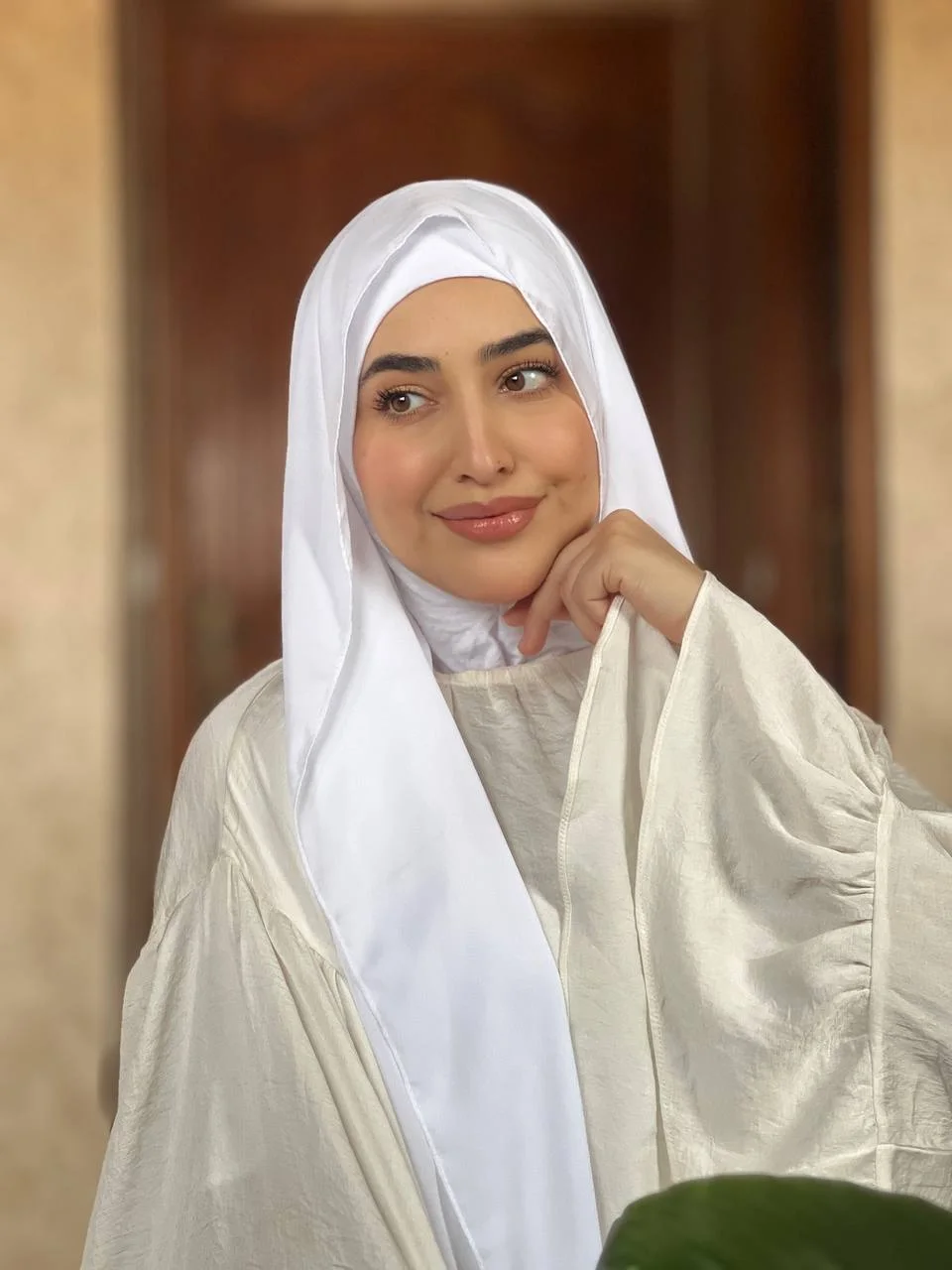 حجاب بالبوني (أبيض)