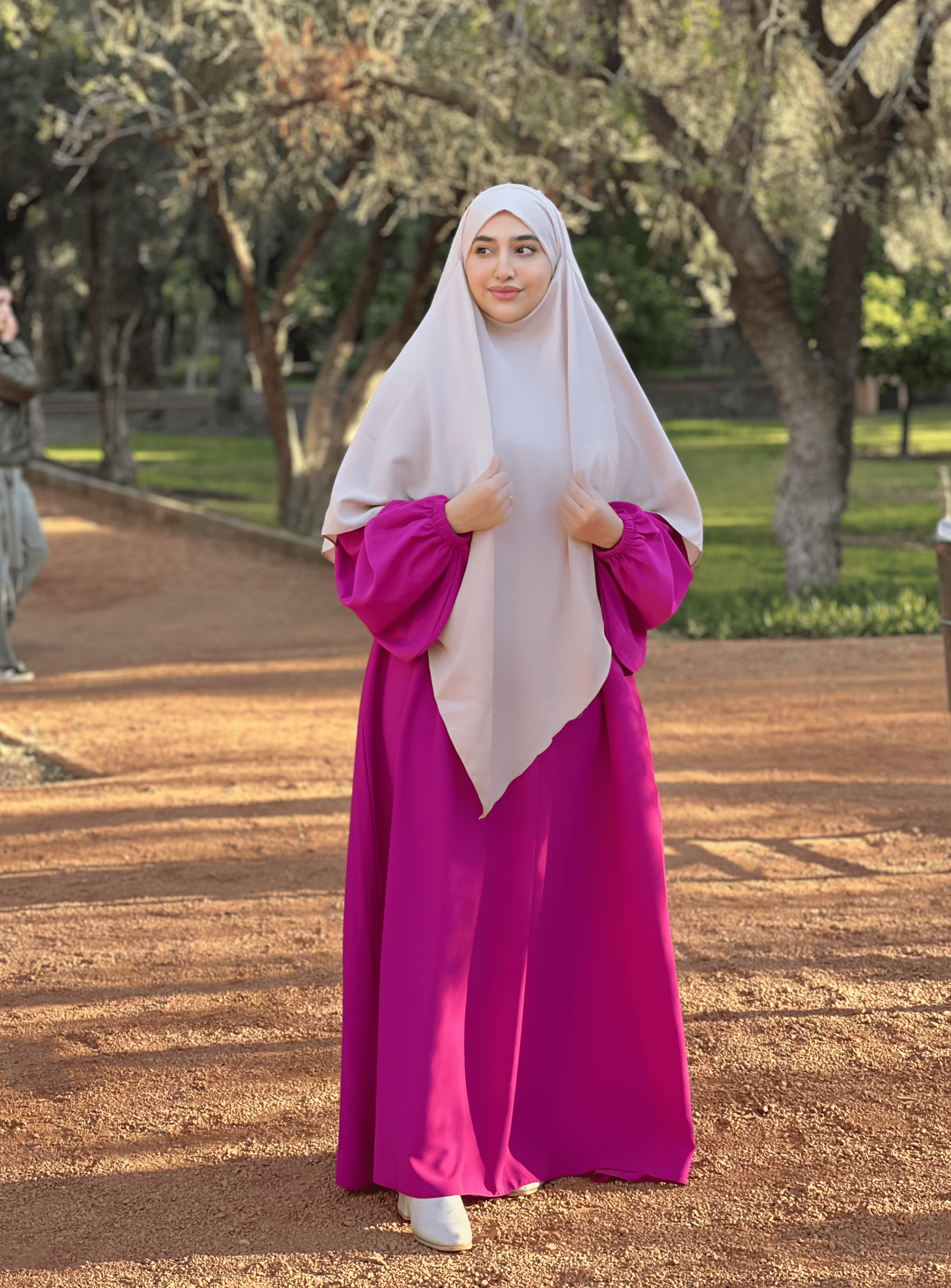 طقم أروى ( غوز فوشيا مع البيج)