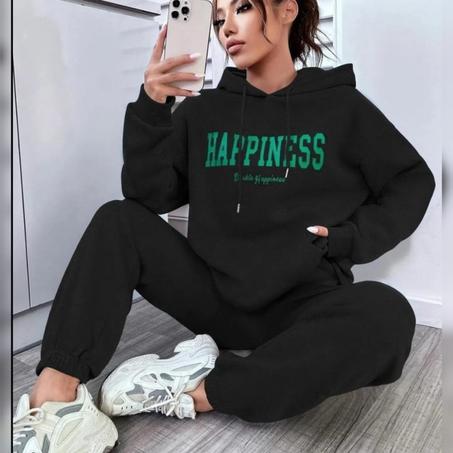 بدلة رياضية أنيقة ومريحة