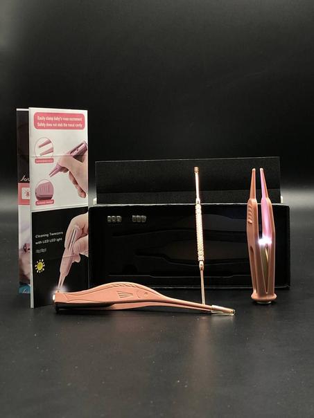 أدوات لتنظيف الأذن والأنف