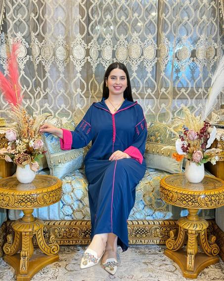 جلابة كرناج مخزانية مطروزة بالعقاد  أنٰــــيـــقة ورائعه 🤍 مطروزة فالكمام
