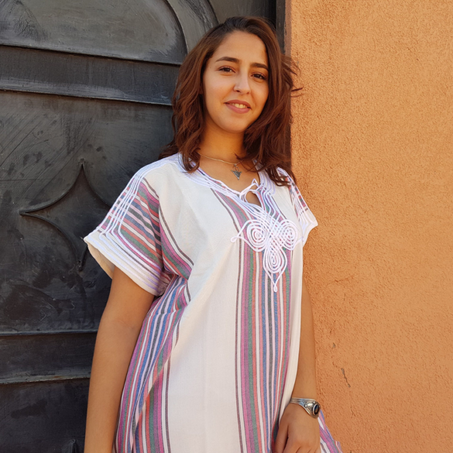 كندورة عابايا مغربية مزينة بالوان مزركشة صيفية لنساء خفيفة للموسم الصيفي