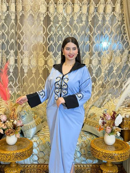 جلابة مغربية  مخدومة بالطرز او العقاد L xl xxl xxxl  التمن. 170. درهم