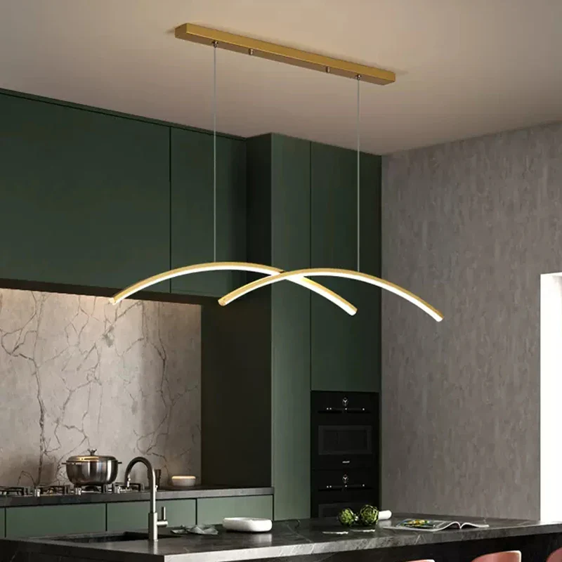 Suspension LED Linéaire Ondulée (doré) – Lustre Design pour Table à Manger