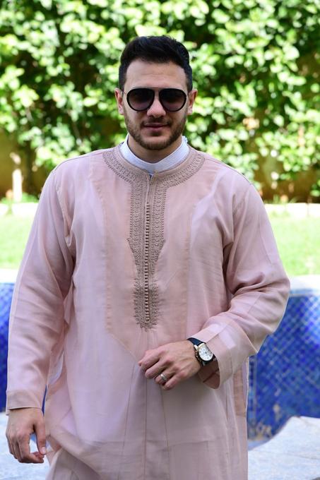 قندورة تقليدية مزينة يدويا ، تمنحك مظهراً فخماً و أنيقاً