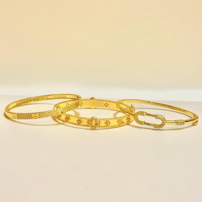stores/4e512b49e3b93d2738257ee03d2db17d/products/vC9k0gzZIhaEhuHStDVn9nFHY7gvDYlYRTUbGmeI.jpg