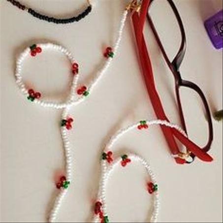 chaine de lunitte cerise