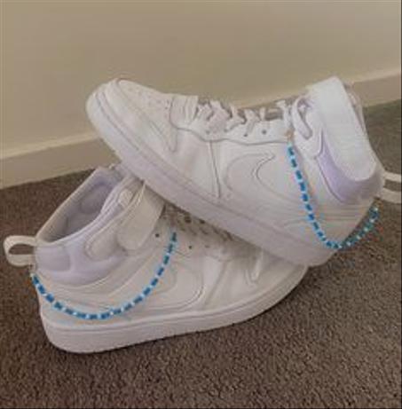 une chaine de chausseur