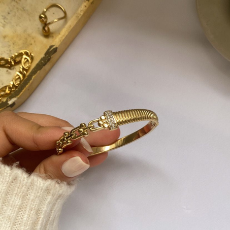 Le bracelet  treasure