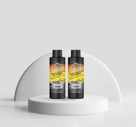 مجدد وملمع البلاستيك و الجلد للسيارات outlast